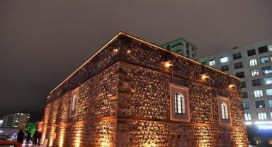 Tarihi Tasmakıran Cami İlk Teravihle Yeniden Açıldı
