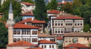 Türkiye'nin İl Statüsünü Kaybeden Şehirleri