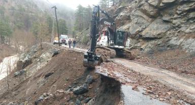 Yahyalı’da Sağanak Yağış Yol Hasarına Yol Açtı