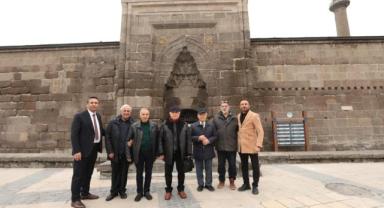 Cemil Çiçek'ten Kayseri'ye Övgü Dolu Ziyaret