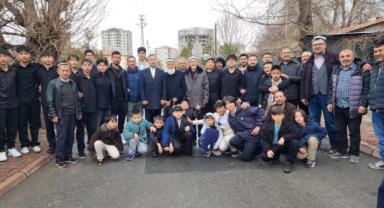 Gurbette Yaşatılan Gelenek: Doğu Türkistanlı Vatandaşlardan Bayram Coşkusu