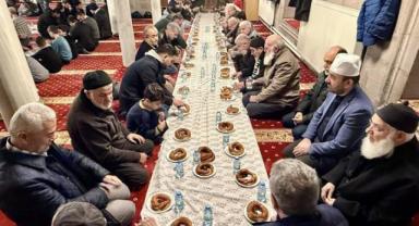 Kayseri’de Geleneksel Ümmet İftarı Bürüngüz Camii’nde