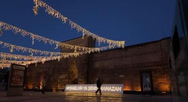 Kayseri’de Ramazan Atmosferi Işıklarla Şehre Taşındı