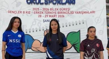 Kayserili Sporculardan Bilek Güreşinde Türkiye Başarısı