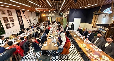 MHP Melikgazi İlçe Teşkilatı Çocuklarla İftarda Buluştu