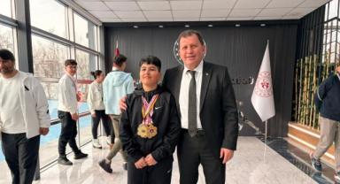 U11 Snowboard Zirvesinde Kerem Kocapaşa Var