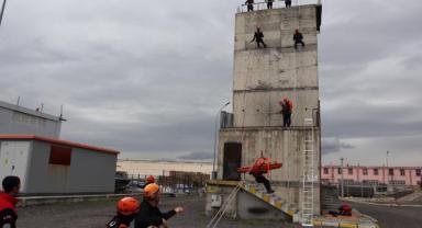 AFAD Eğitimi Nefes Kesti: Öğrenciler Gerçek Kurtarma Senaryosunda