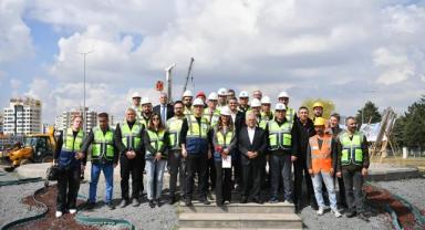 Büyükkılıç, Kartal Katlı Kavşağı’nda Pazar Mesaisi Yaptı