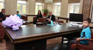 İlmek, Koltuğu 23 Nisan’da Minik Başkanlara Bıraktı