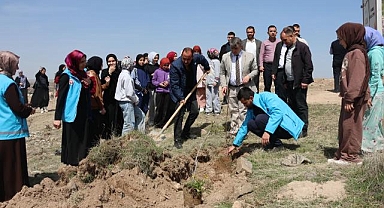 İncesu'da Duygu Dolu Etkinlik: Fidanlar Dikildi