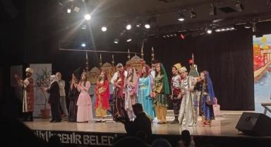 Kız Kulesi Efsanesi Kadir Has’ta Sahnelendi: Protokol Yoğun İlgi Gösterdi