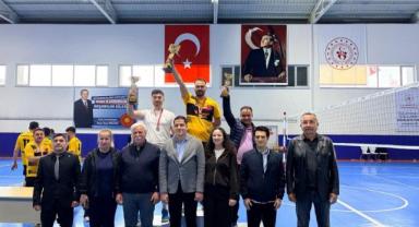Pınarbaşı’da Kurumlararası Voleybol Turnuvası Sona Erdi