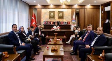 Vali Koltuğu Çocuklara Emanet Edildi