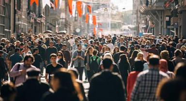 TÜİK Açıkladı: Türkiye'nin Genç Nüfusu Beklentinin Altında