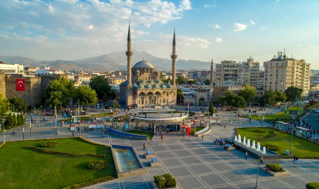 Siyasette Karşıdan Karşıya Geçmek